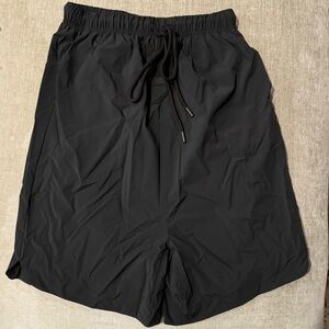NWT Fear of God Essentials relaxed nylon shorts jet black XS
